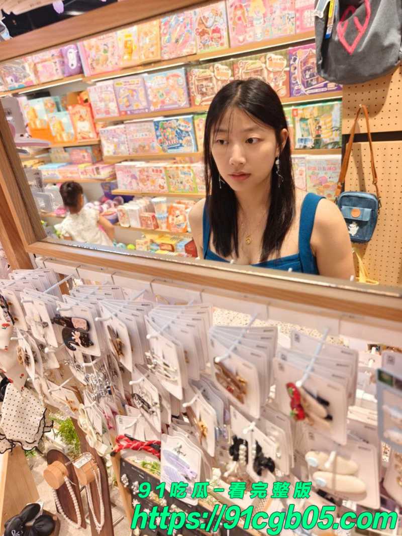 天津狗不理餐饮婚宴新婚小情侣 刘洋 夫妇激情做爱视频被曝光 穿着情趣内衣被男主打桩出浓稠白浆!