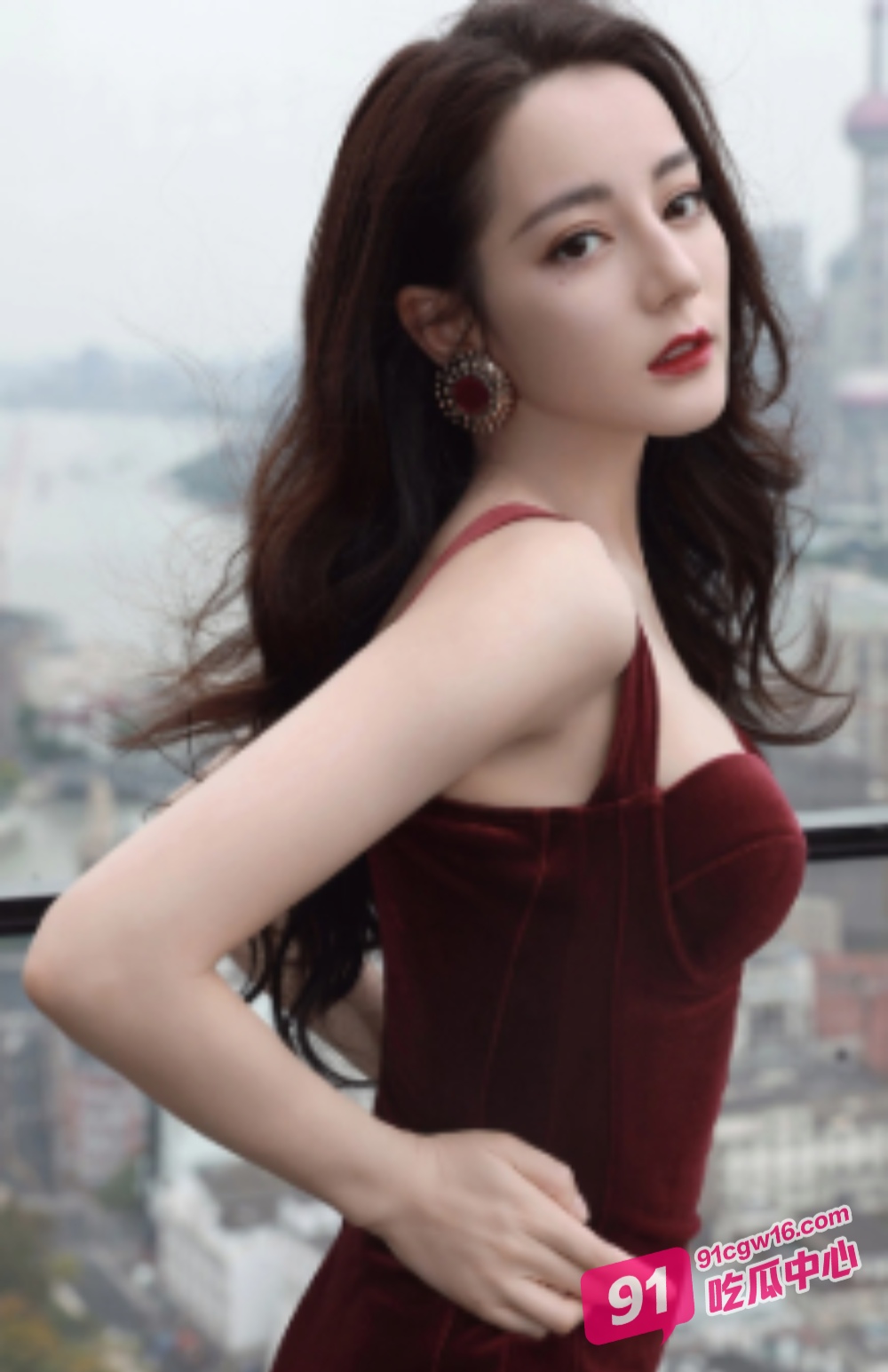 晨勃必备撸片～迪丽热巴化身美艳教师勾引学生教室做爱 口交骑乘摇臀榨精 配图2