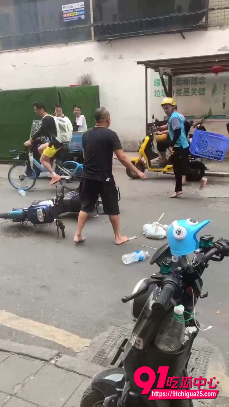 愤怒外卖小哥街头火拼大乱斗14 愤怒外卖小哥街头火拼大乱斗14