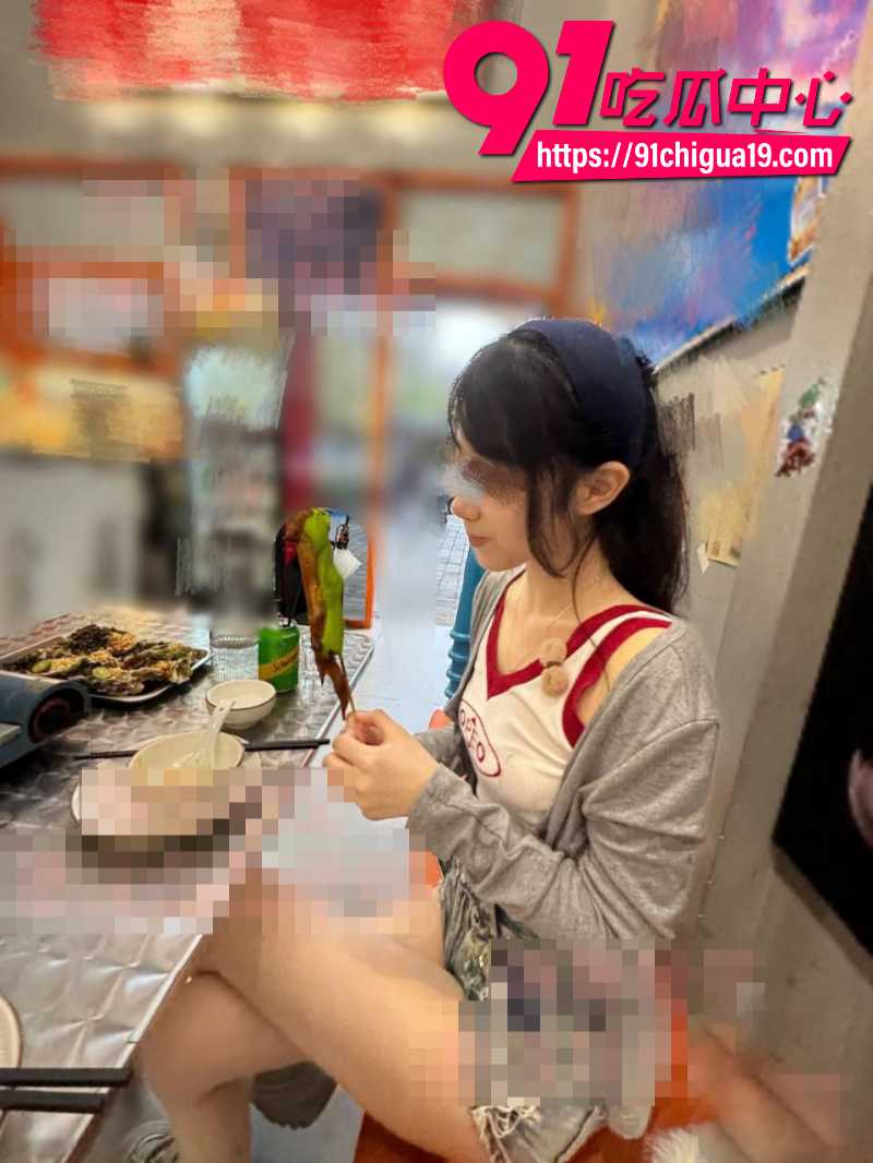 海角大神意淫自己妹妹勾引亲妹妹偷情乱伦合集4