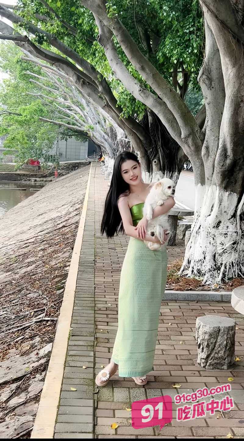 名媛外围『深圳-汤圆』 穿衣高不可攀的女神脱衣淫荡下贱母狗！