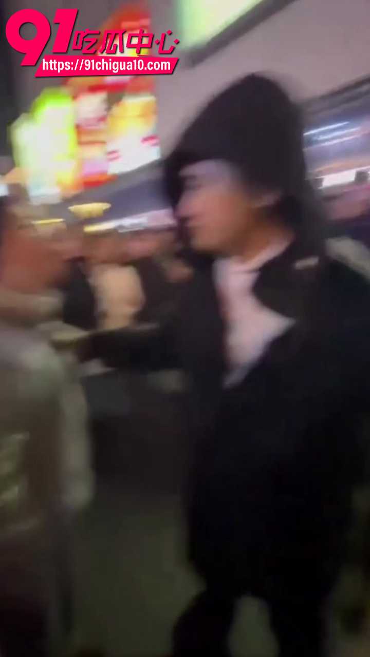 大连街头惊爆原配抓奸大战3 大连街头惊爆原配抓奸大战3