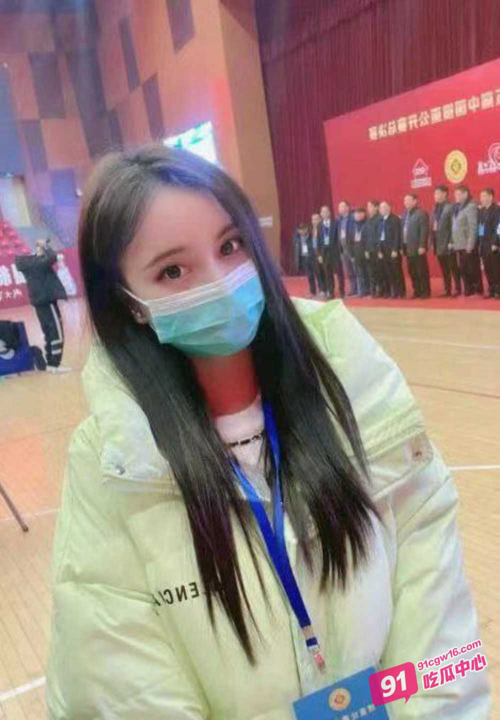长沙牛逼小哥勾搭约啪夜场美女 教练车都想开回家 你让别人咋办？