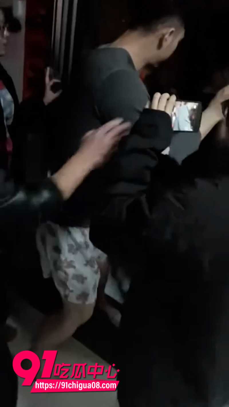 潮汕帽子叔叔出轨被原配抓奸在床7 潮汕帽子叔叔出轨被原配抓奸在床7