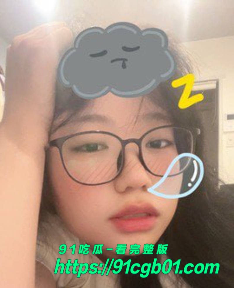 顶级女大学生momocats晚上化身骚母狗户外口交 浴室跪舔调情啪啪视频火爆网络