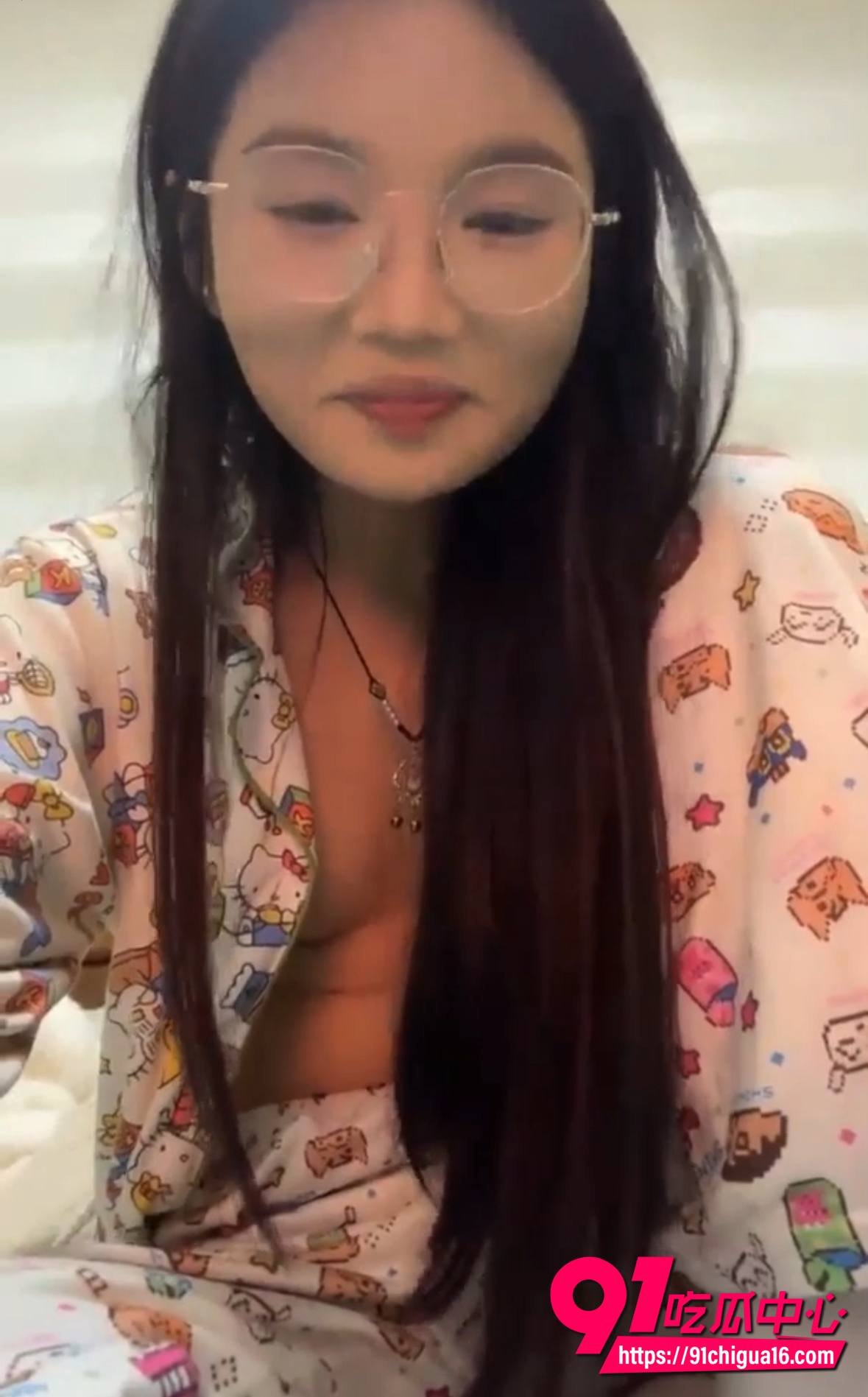 小妲己困困兔直播自慰视频3