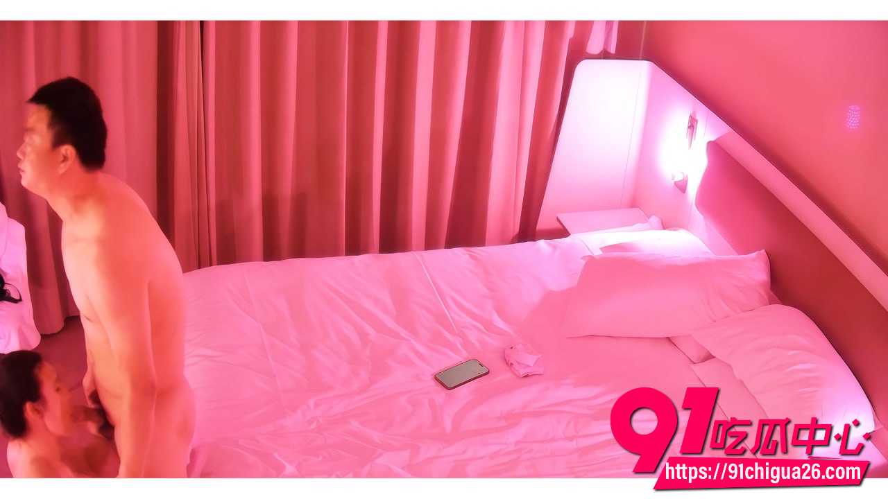 4月酒店监控泄密 极品风骚少妇欠债下海接大哥 黑丝情趣全套服务 舌舔全身69骑脸中出