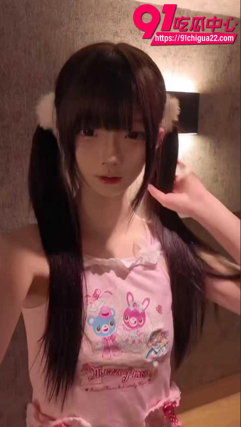 推特极品少女萱求罚带着自己的好闺蜜跟金主爸爸群P5