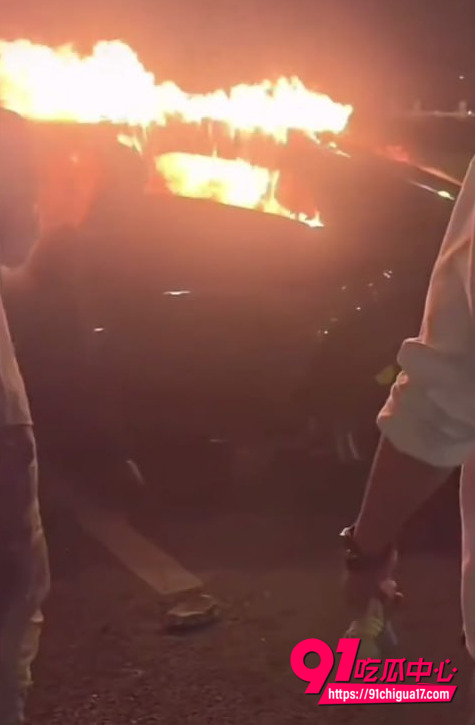 成都天府大道车祸现场视频3
