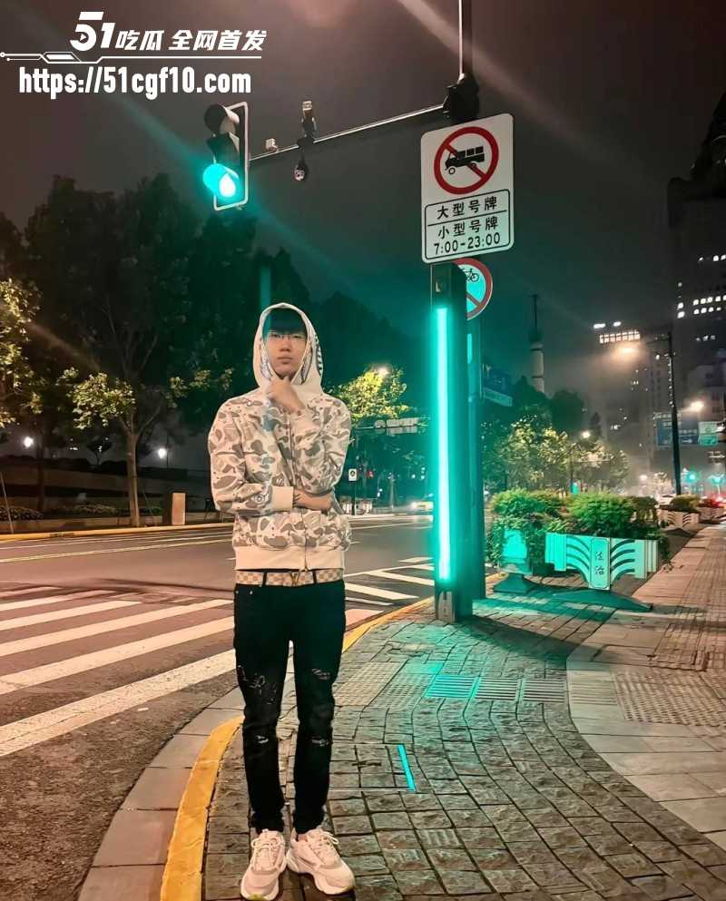 说唱歌手Ash1约炮视频06 说唱歌手Ash1约炮视频06