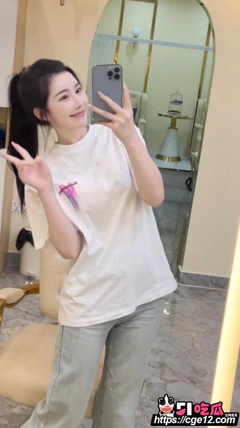 抖音网红是你的格格大闹机场06