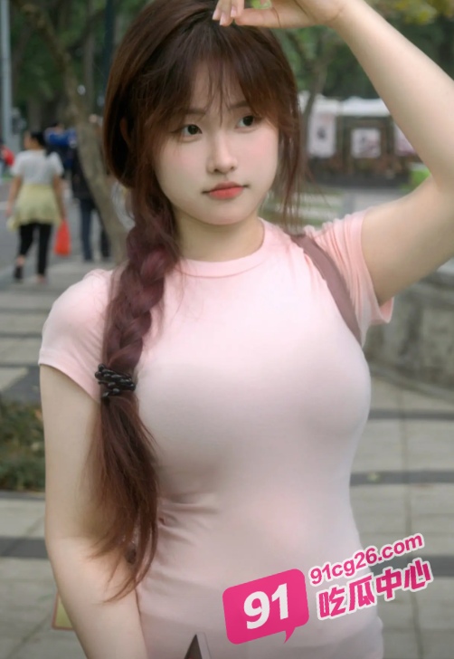兄妹乱伦之与哺乳期妹妹野战 户外爆操奶汁四溢！ 配图5
