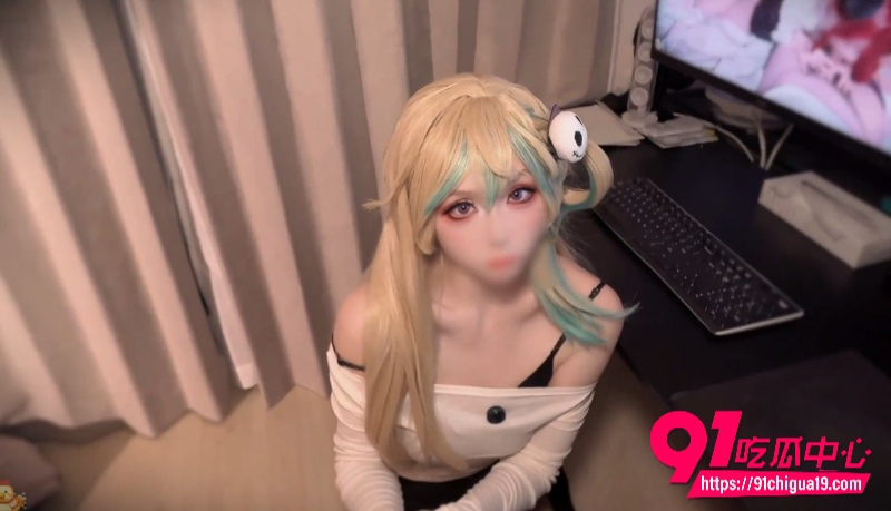 极品福利姬鸡教练新作 鸣潮琳奈常服 小哥偷看涩片直接骑脸帮泄欲