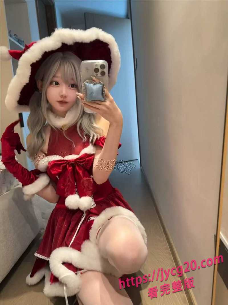 抖音小萝莉再佑我璐酱COS合集疯传 制服诱惑尺度爆表 配图4