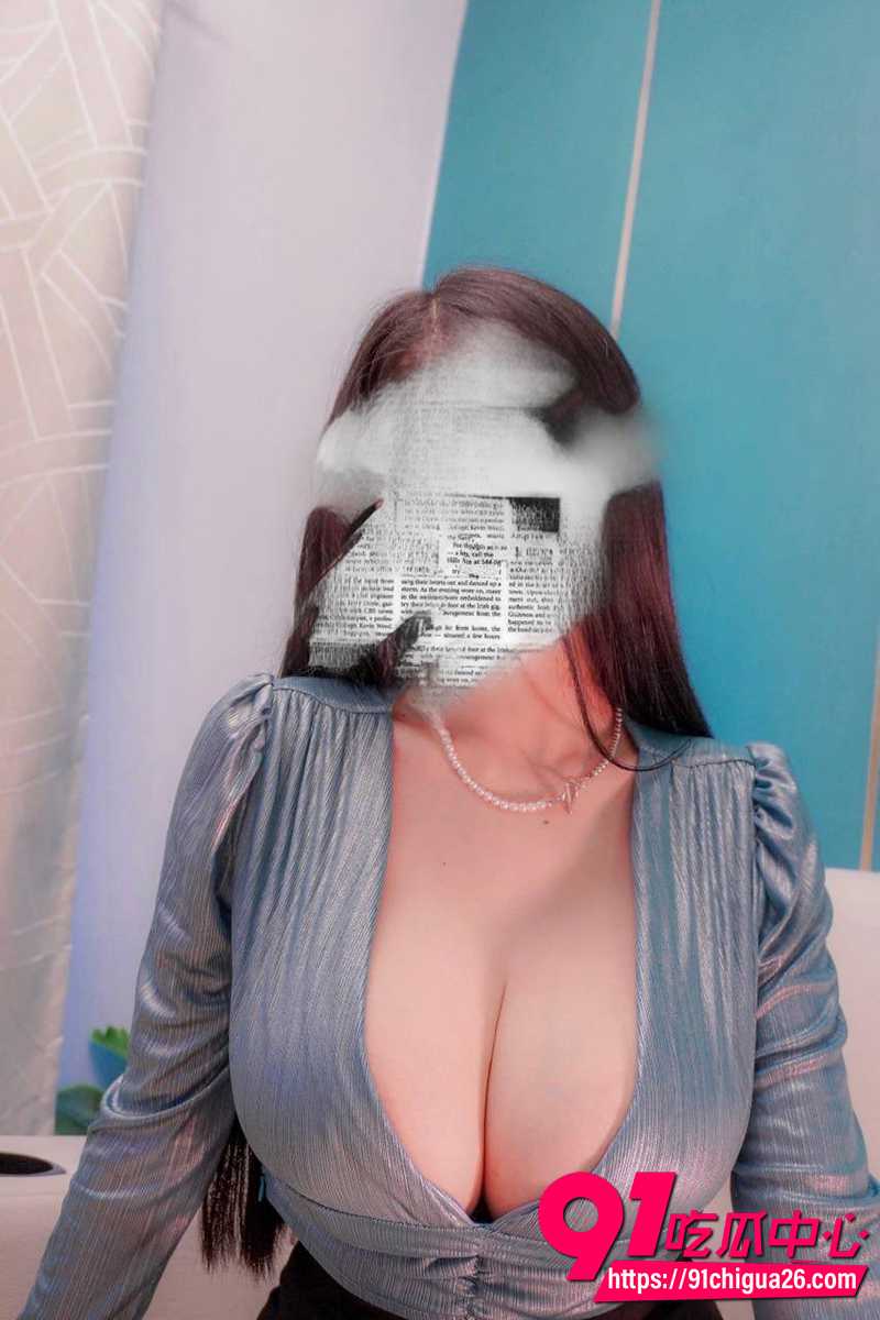 推特巨乳主播高潮喷水合集 6