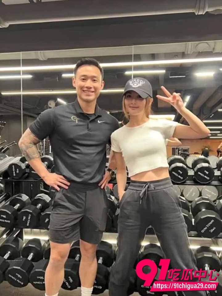 43岁阿Sa蔡卓妍闪婚小10岁健身教练林俊贤14
