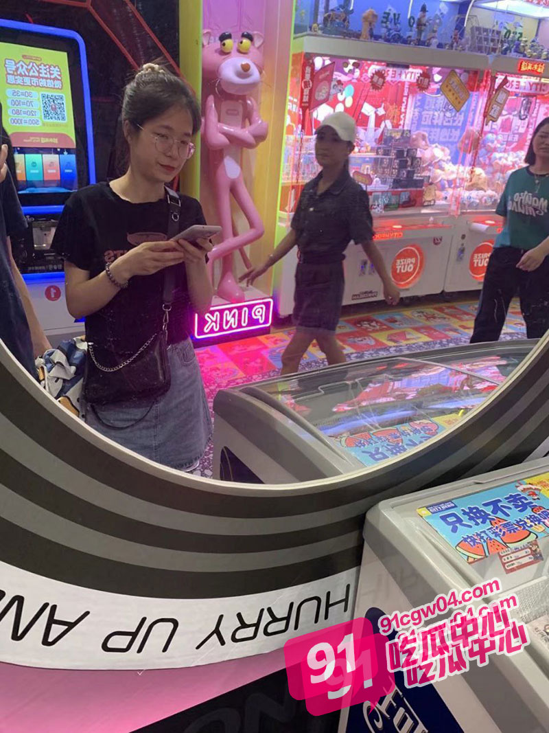 重庆黔江宠物店老板娘李林敏 超级骚的眼镜母狗自曝狗奴隶生活！