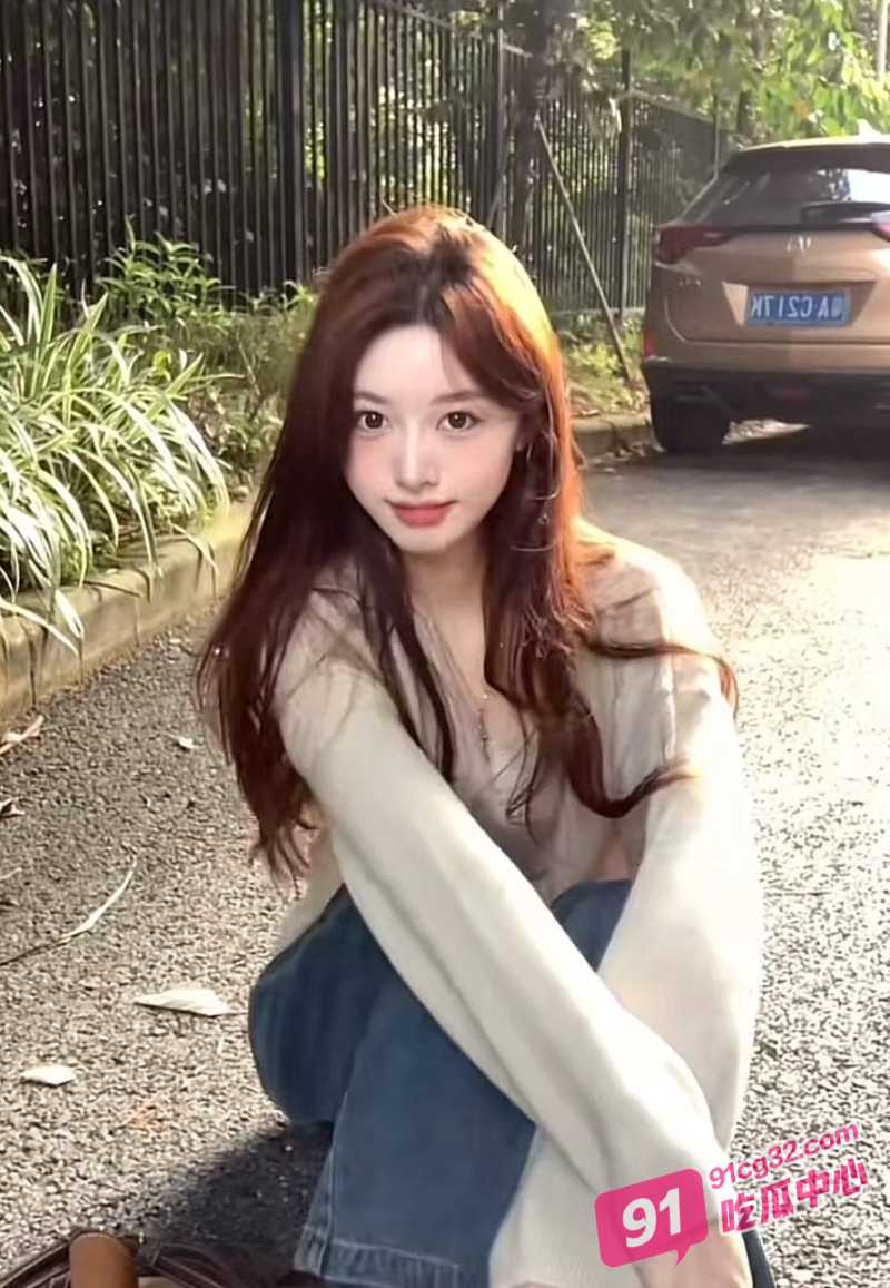 同学会出轨实录！清纯女神明里䌷同学会偷情前男友 在现男友家里疯狂做爱！ 配图2