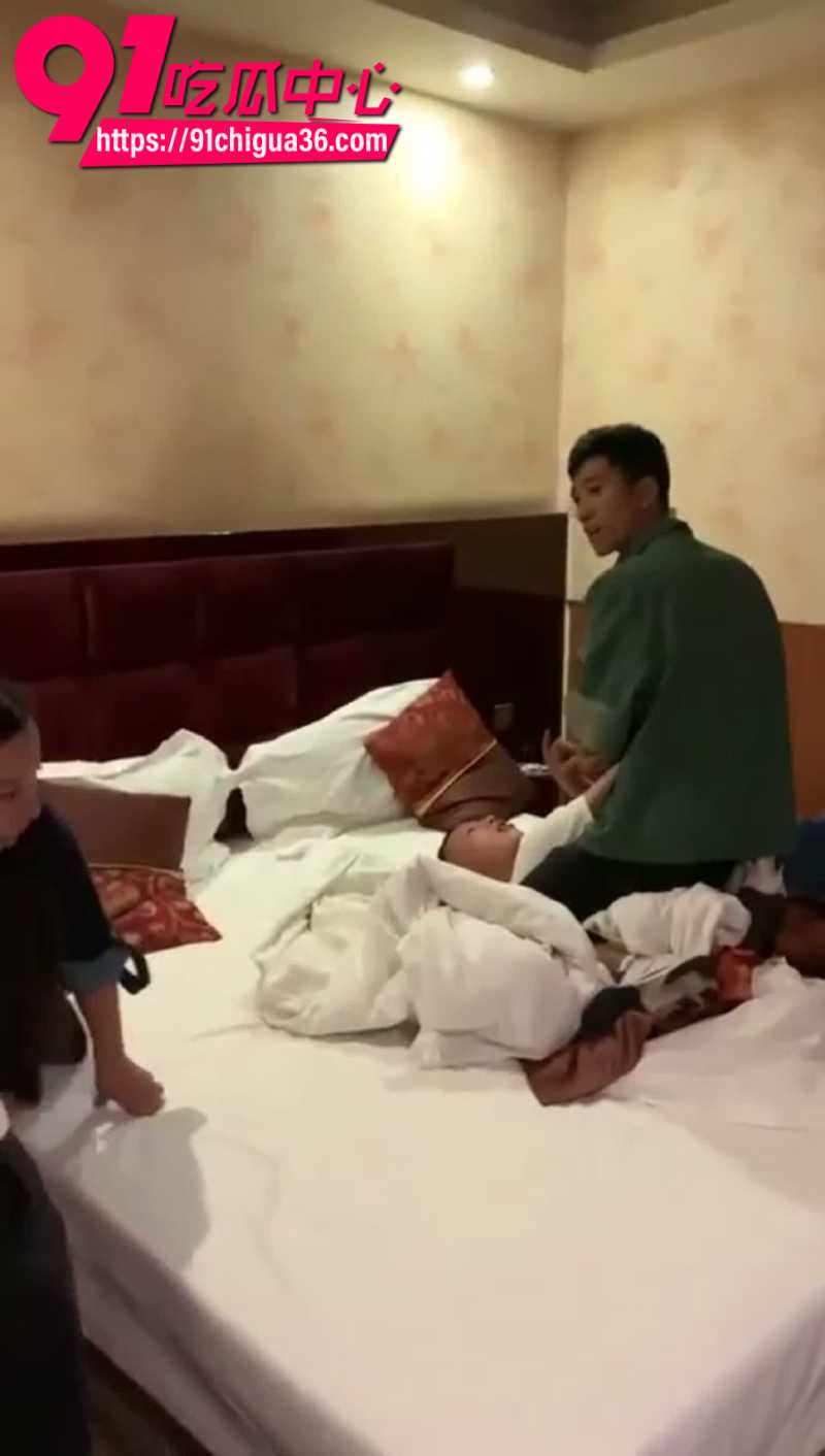 已婚少妇520出轨偷情被老公抓奸暴打2