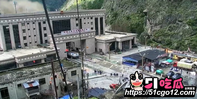 西藏泥石流现场视频07