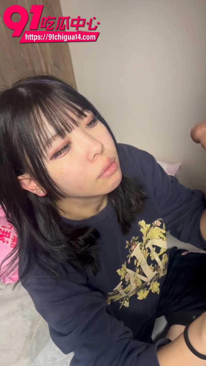 日本精神小妹紫发骚货被调教1