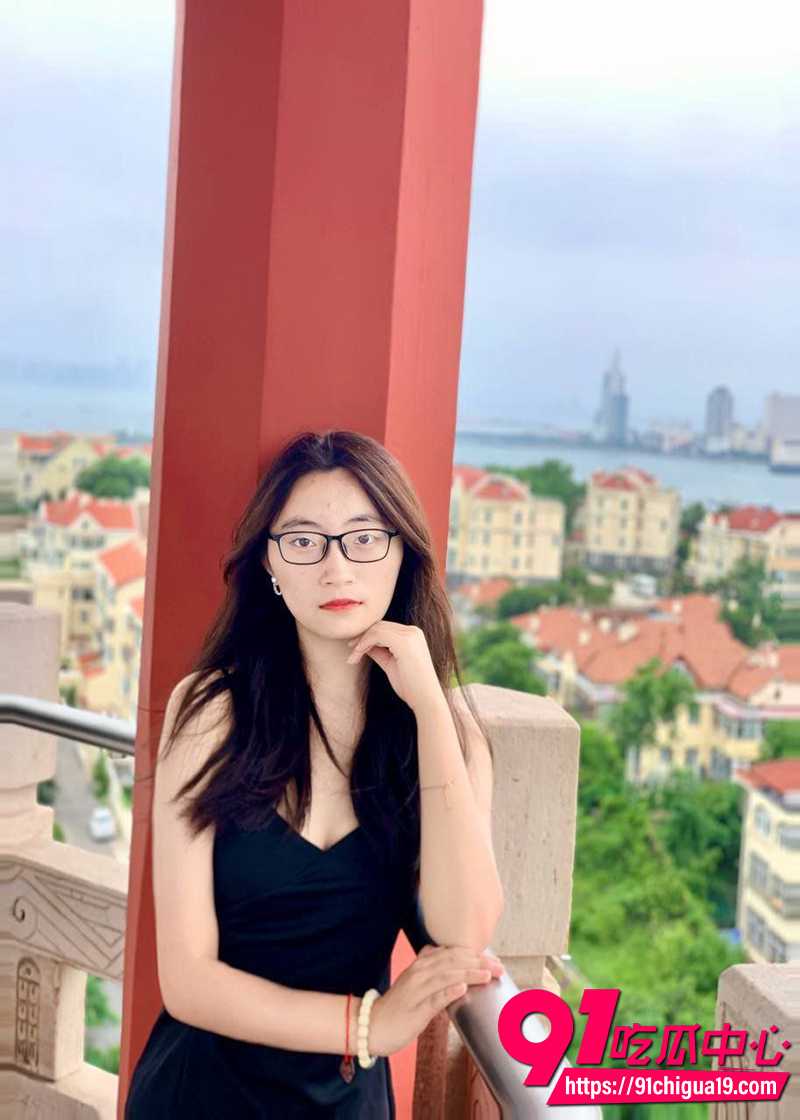 浙江嘉兴眼镜婊王盈莹 不雅视频流出 性瘾极大天天求操!