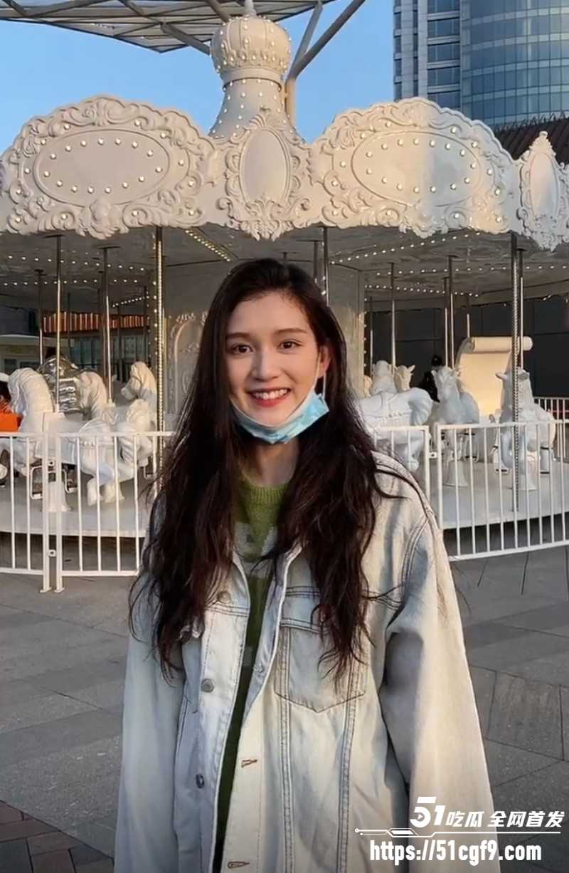 蒋龙曝出新恋情女主身份成谜018