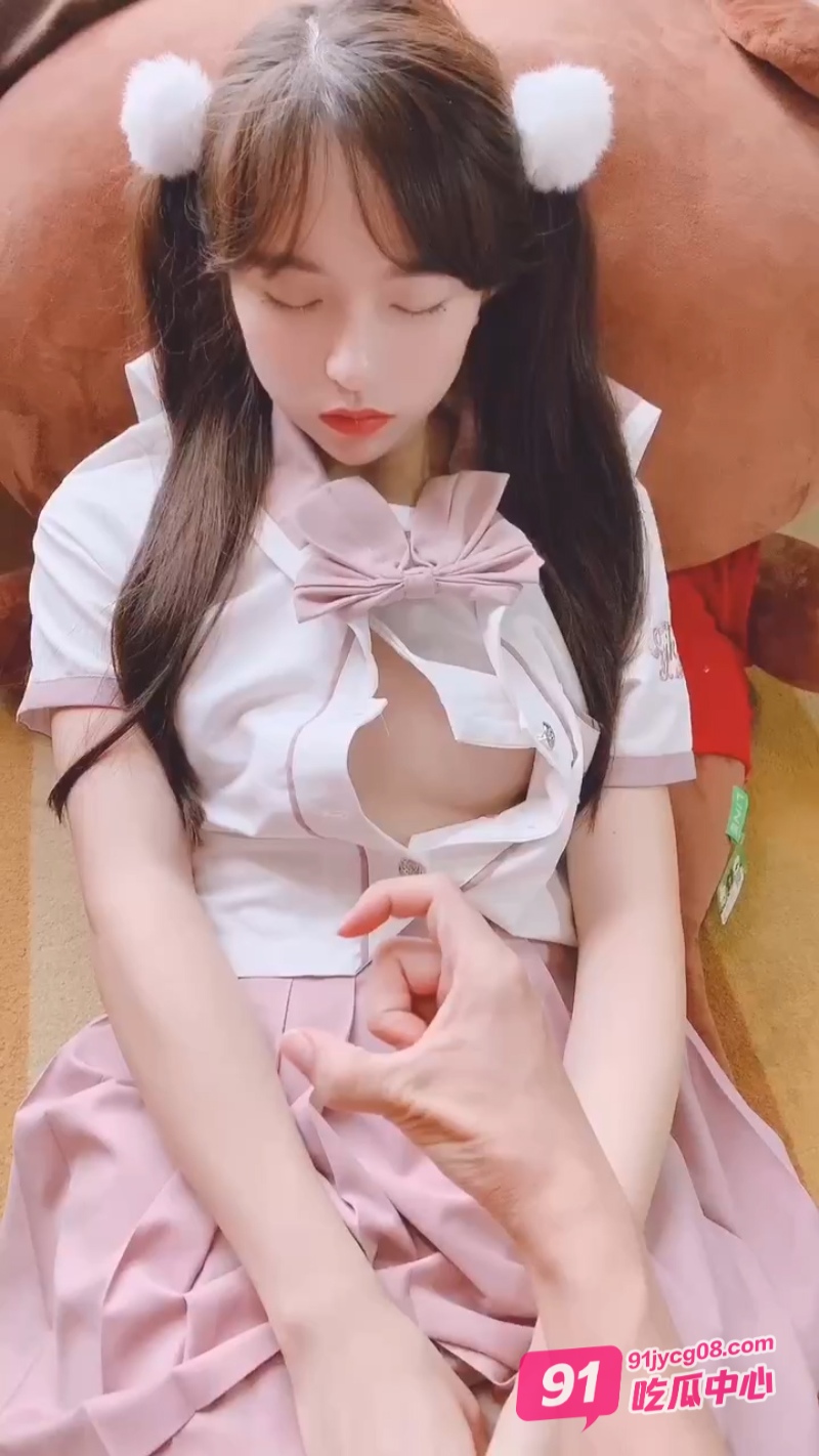 双马尾萝莉妹被抓住双马尾后入 这姿势简直不要太爽！ 配图5