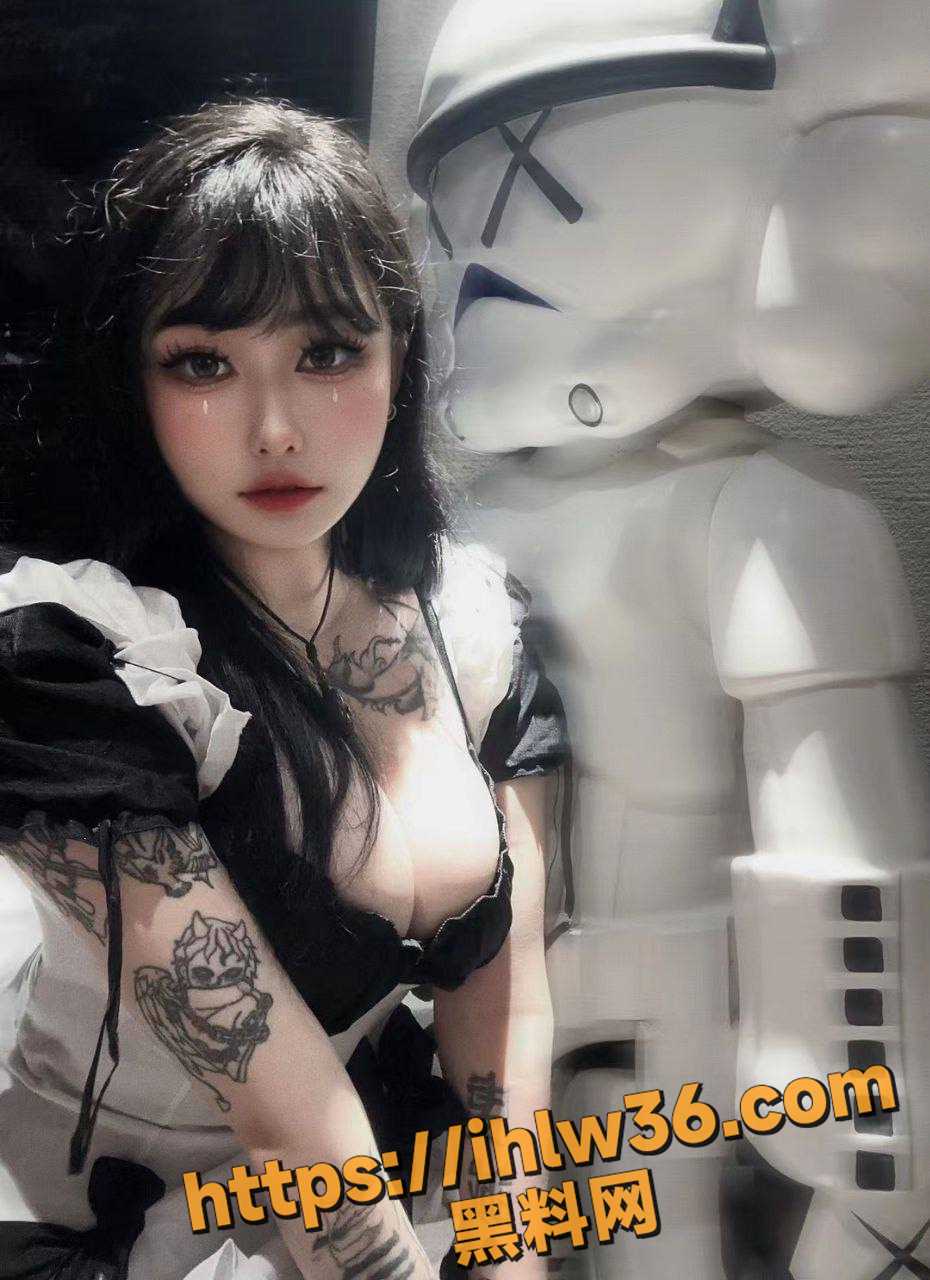 汤不热精选 酒吧纹身小妹 高颜值纹身巨乳嫩妹漏奶啪啪自拍流出 被大哥爆操叫声太淫荡