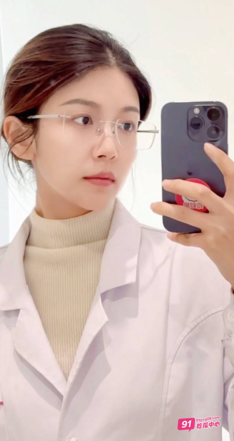 山东女子举报丈夫 医科大学副教授许铎 妻子生产时出轨女学生 配图25