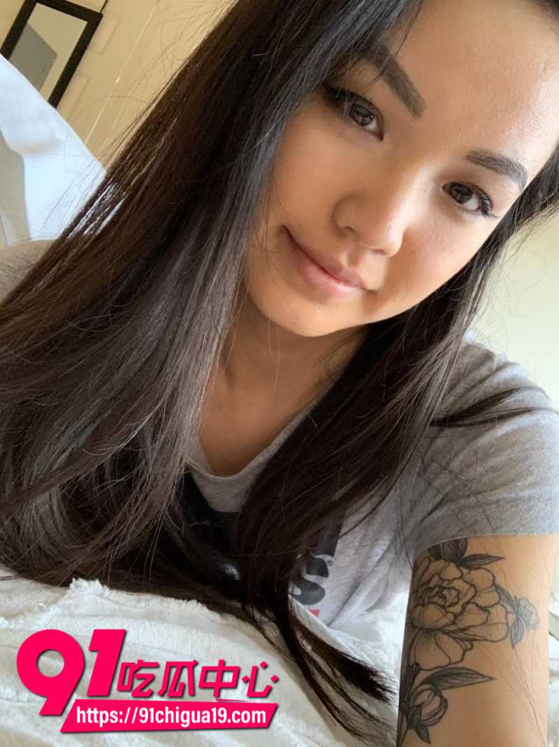INS女模特Amethyst与前男友自拍性爱视频流出2 INS女模特Amethyst与前男友自拍性爱视频流出2