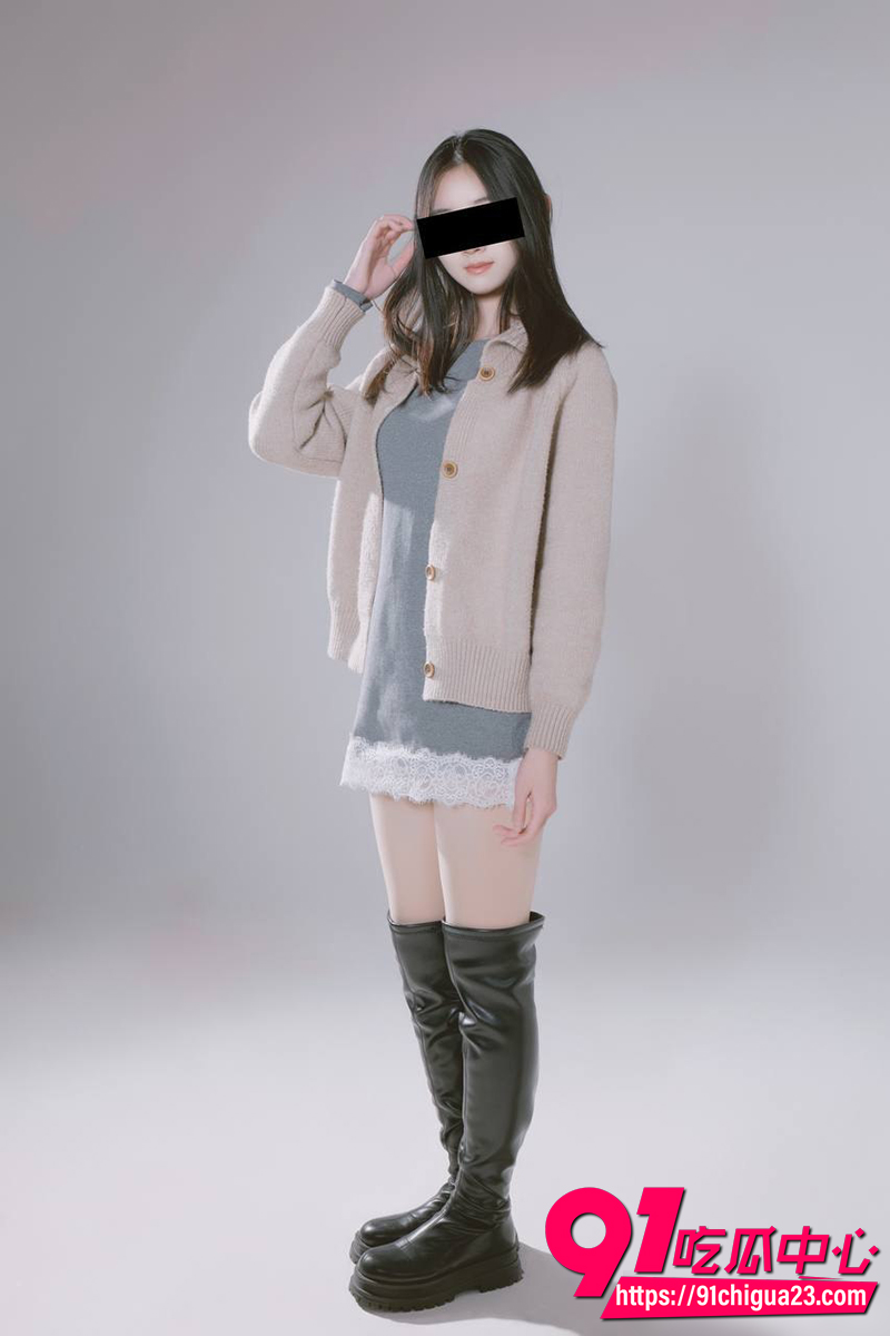 摄影大神FENDSON 最新流出极品贵妇尺度人体私拍 优雅身姿全裸美穴特写！