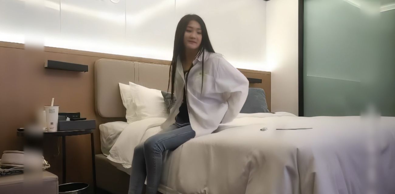 文轩探花小胖代班经典战萝莉学妹 自带开档黑丝特写口交后入猛操浪叫要死了!