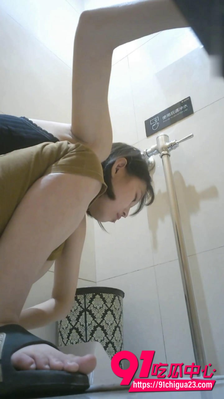 餐厅女厕偷拍4 餐厅女厕偷拍4