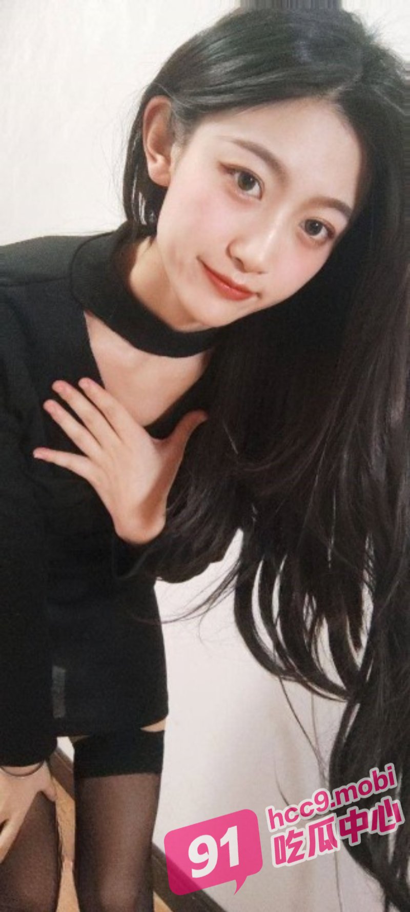 被圈养的嫩妹吴婷婷 蜂腰大屁股白皙小母狗 各种制服私拍合集！