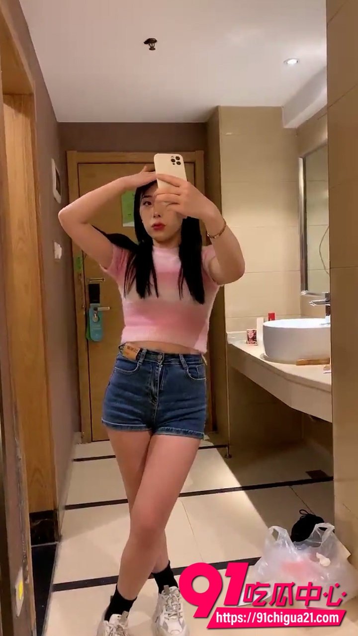 高颜值纹身少妇3 高颜值纹身少妇3