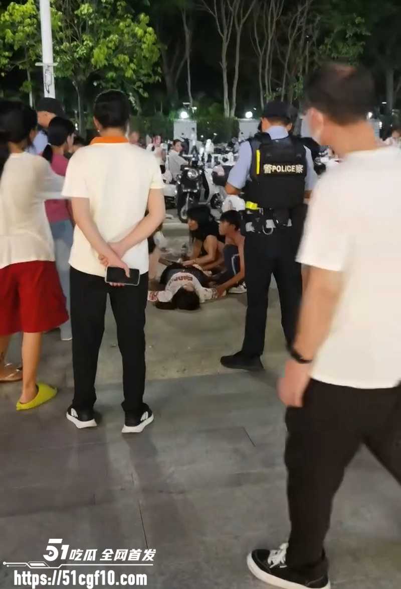 广西南宁会展航洋城捅人事件 2 拷贝 广西南宁会展航洋城捅人事件 2 拷贝