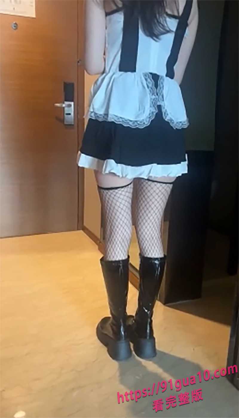 学长竟然是推特网黄？ 一杆钢枪约战女大学生 3p现场视频疯传