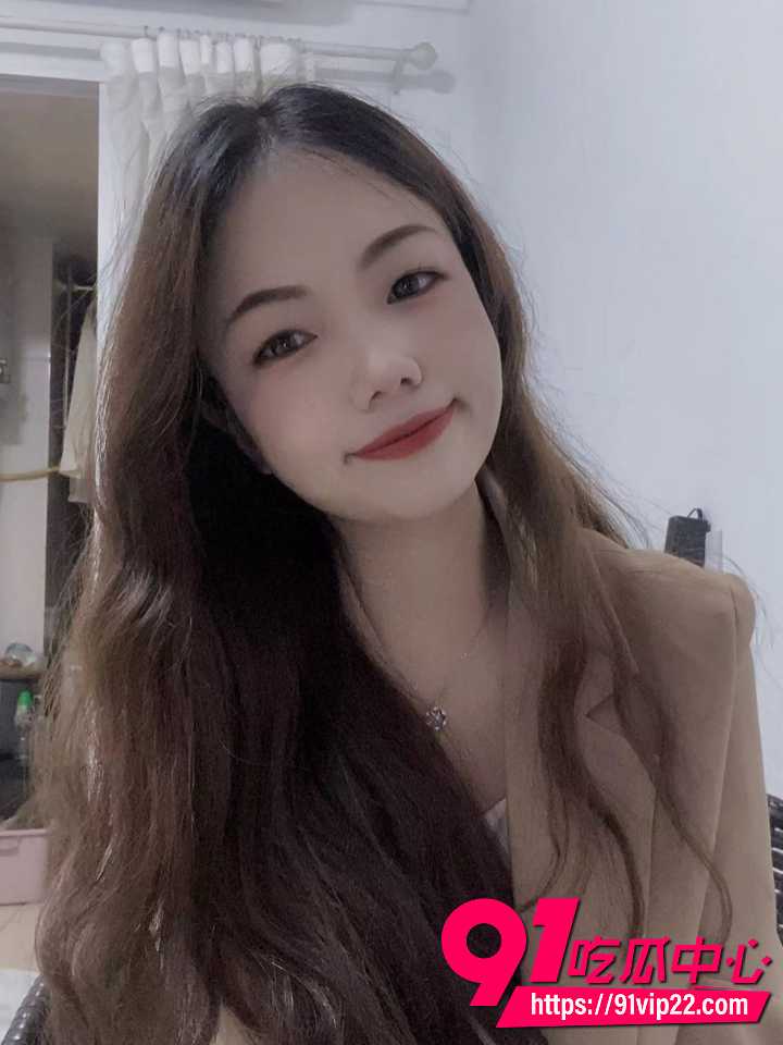 东莞贱母狗吴方情彻底发癫3 东莞贱母狗吴方情彻底发癫3