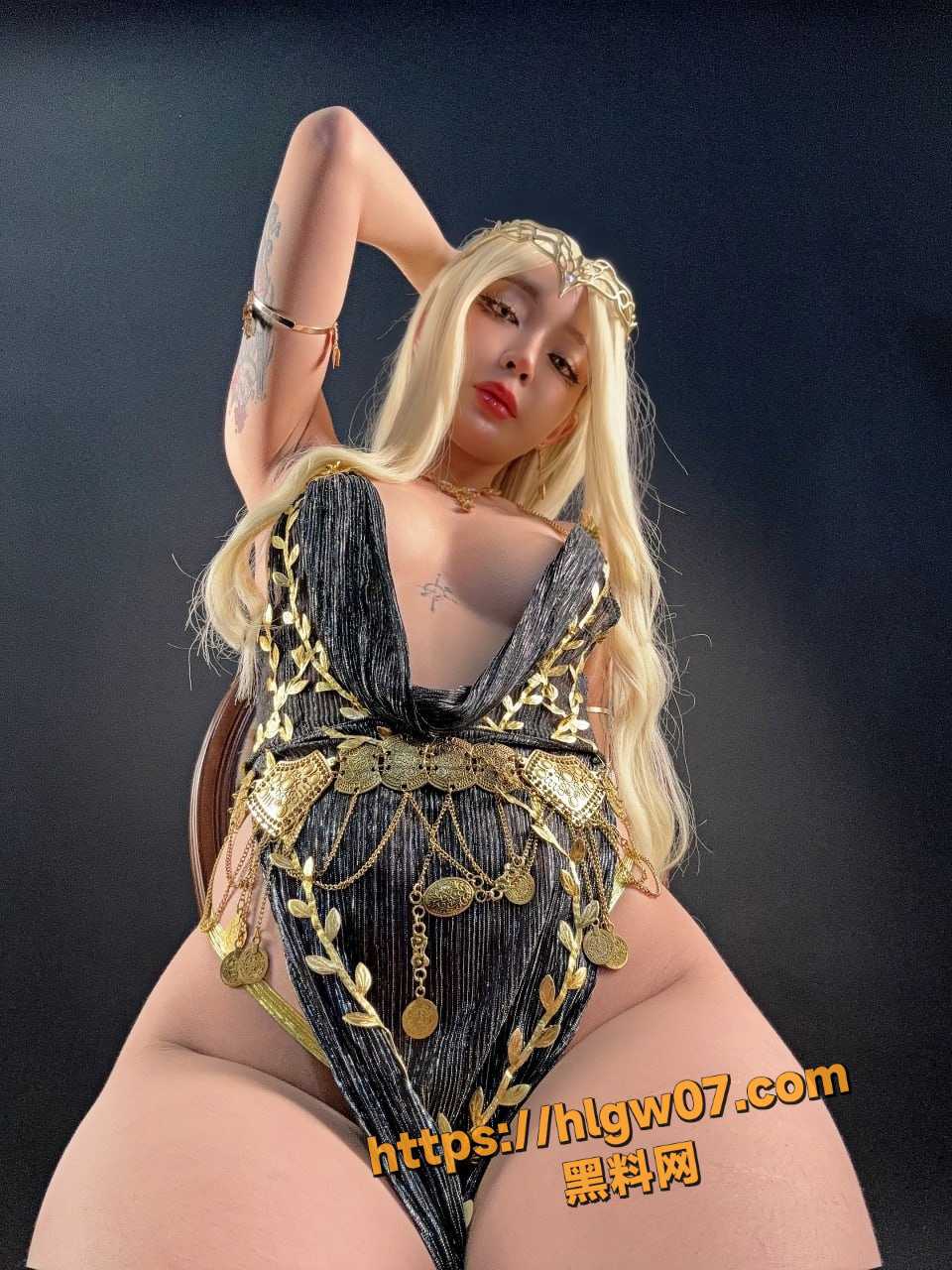 UmekoJ 越南顶级网黄coser 火辣身材全裸福利写真流出 如此巨乳翘臀你心动了吗？