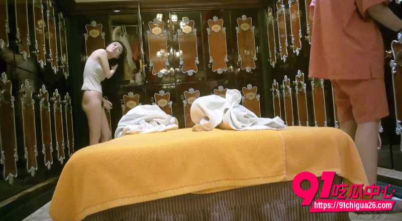澡堂高颜值少妇偷拍5