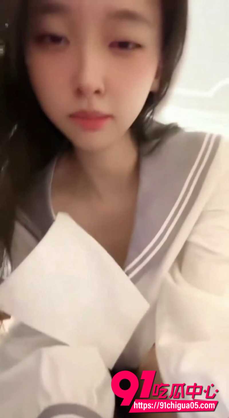 顶级颜值JK女大学生裸舞2