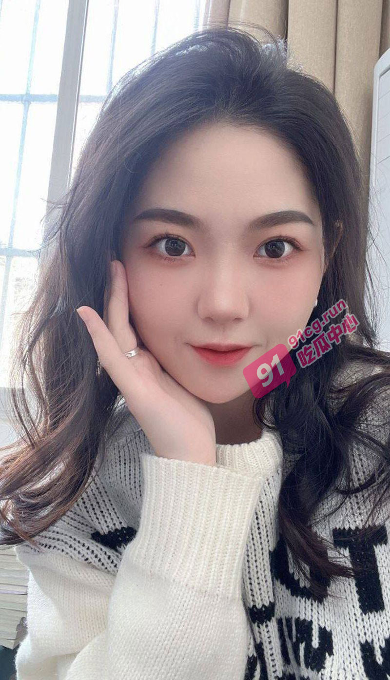 瓜友投稿 成都美女主播 出轨老公车友会的人 被无情曝光 这特么也太骚了