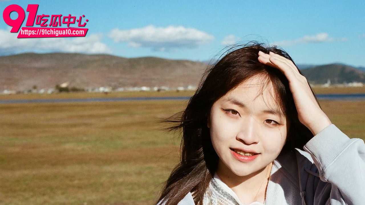 大连艺术学院极品美女周韩雅被土豪包养3