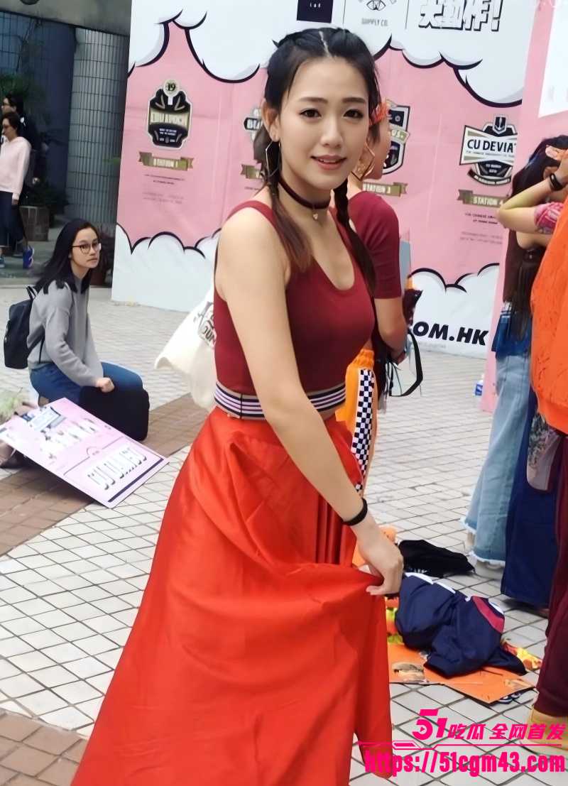 女教师出轨被调教喝尿05