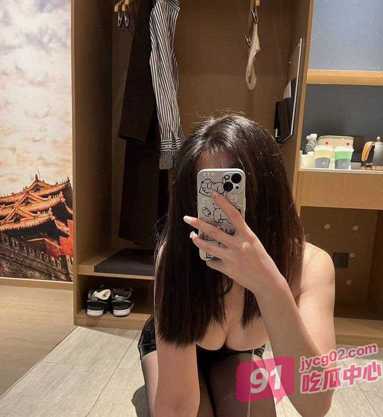 南京艺术学院陈娜琪 两年沦为玩物 各种情趣制服玩的精通！ 配图2