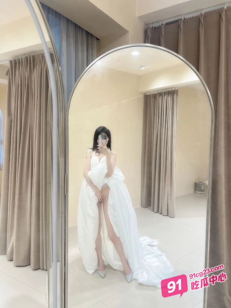 高端女模三亚伴游日常 钱到位可以肆意玩弄 羡慕土豪的每一天！ 配图