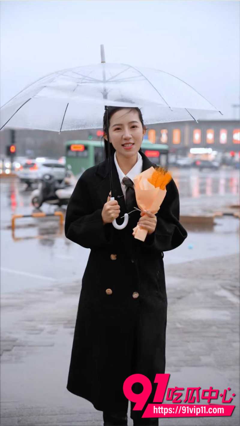 抖音2000W粉女网红麦小登人设崩塌 与品牌方出轨偷情聊天转账记录全被爆出