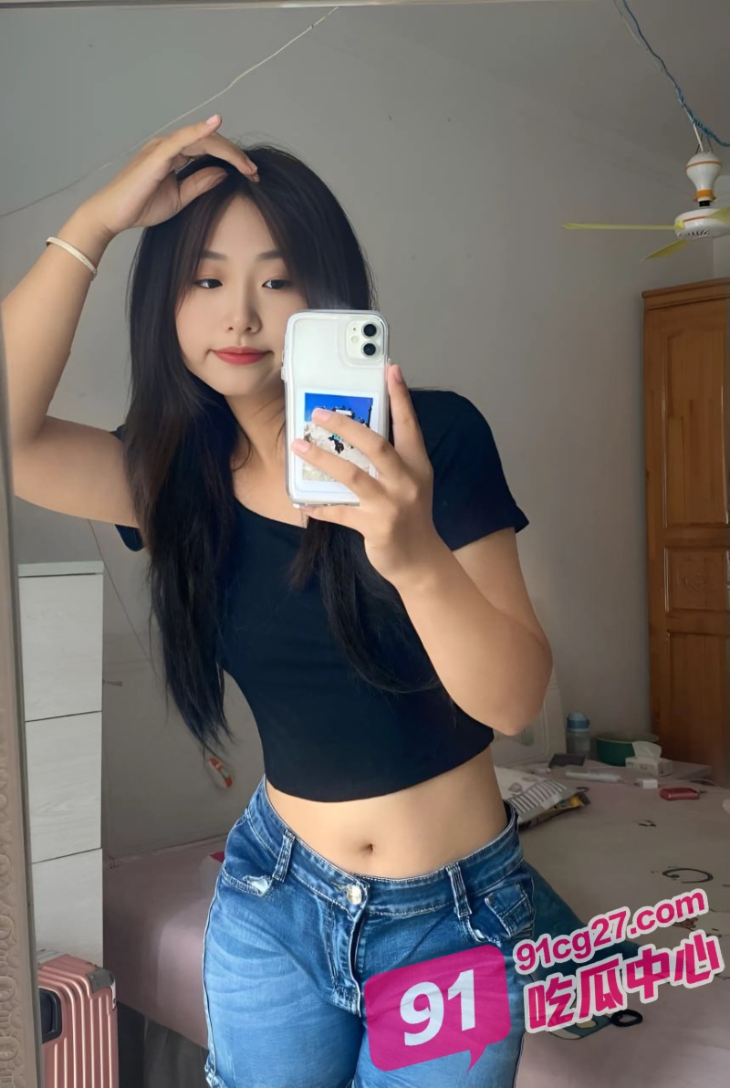重庆台球厅助教梁欣欣 充值就送包间服务 妥妥的公交车遭泄密！