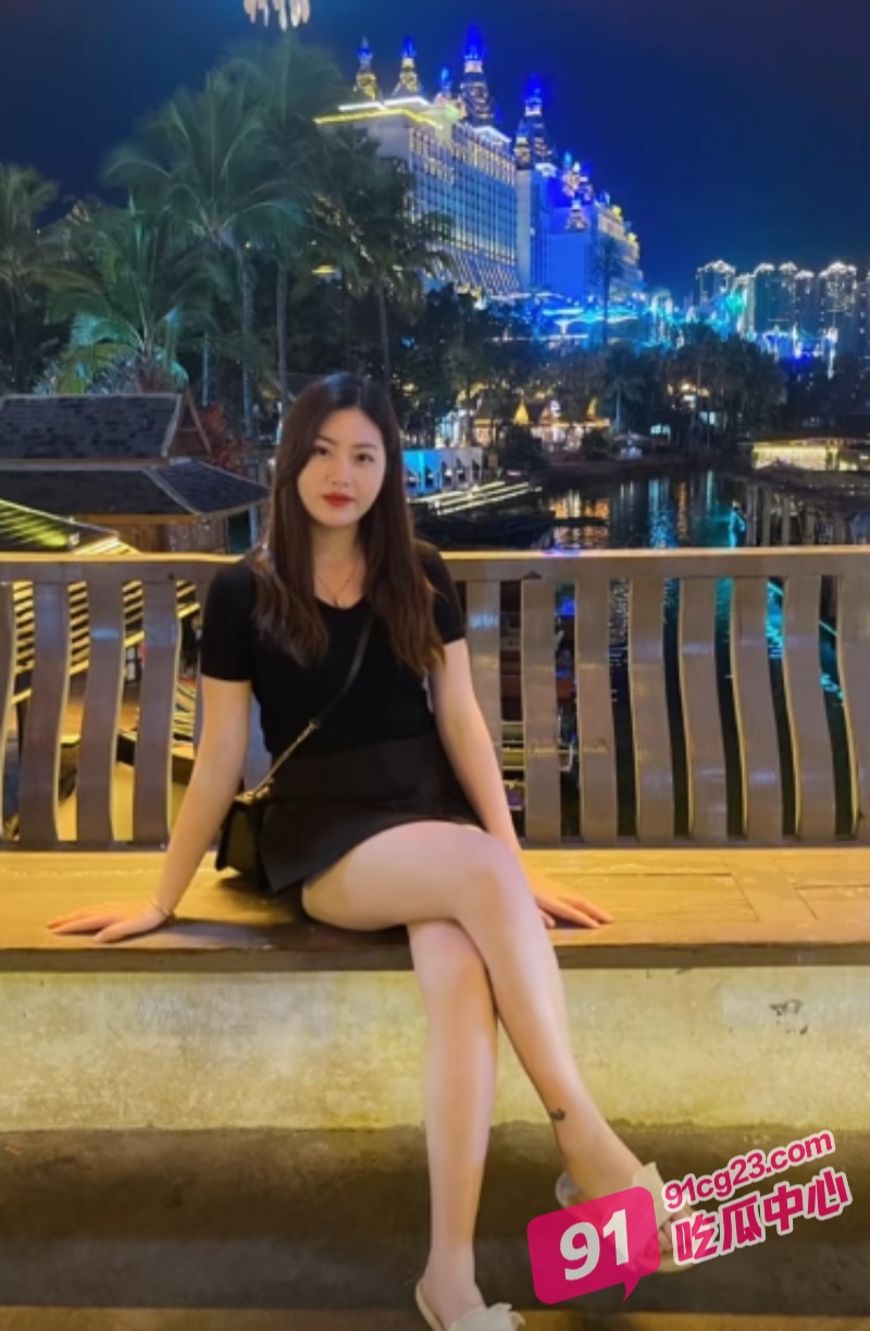 美少妇兼职卖肉 背着老公和炮友开房 摇臀求操太风骚!